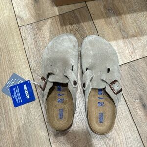 BIRKENSTOCK BOSTON CLOGS size 38 (7-7.5)
